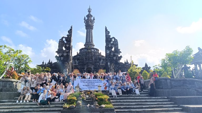 MAN 2 Surakarta Adakan Studi Edukasi ke Pulau Bali untuk Siswa Kelas XI